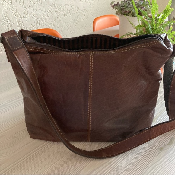 Jack Georges Leather Shoulder Bag - Picture 5 of 9